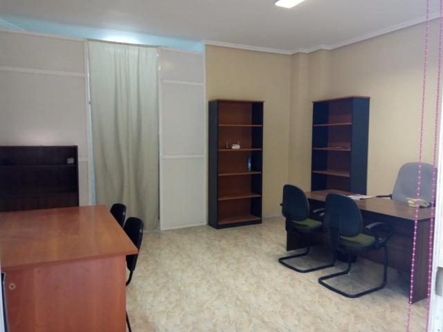 Oficina En alquiler en Carmelitas-Oeste, Salamanca photo 0