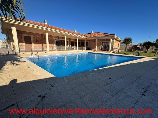 Unifamiliar En venta en Castilla Y Leon, Villamayor photo 0