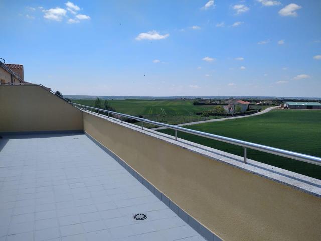  Ático En venta en Aldeaseca De La Armuna, Villares De La Reina photo 0