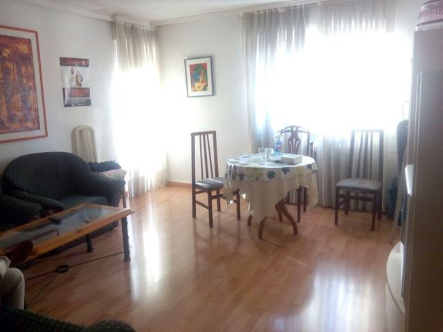 Piso En alquiler en Carmelitas-Oeste, Salamanca photo 0
