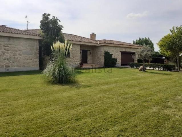 Unifamiliar En venta en Castilla Y Leon, Valverdon photo 0