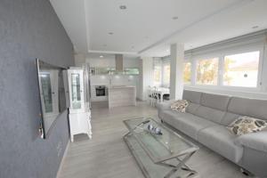 Piso en alquiler Reformado en Cervantes, Granada - Amplias Vistas y Comodidades photo 0