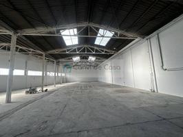 NAVE DE 1000M2 EN ALQUILER - BARBERÀ DEL VALLÈS photo 0