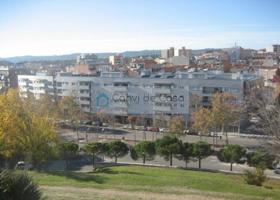 ESPECTACULAR PISO 110 M2 SEMINUEVO 4 HABITACIONES DOBLES 2 BAÑOS PARKING ASCENSOR Y EXTERIOR 245.000 photo 0