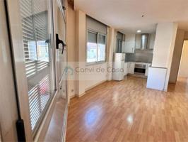 Piso totalmente exterior con plaza de parking ideal para parejas photo 0