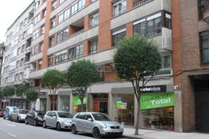 Local En venta en Asturias, Oviedo photo 0