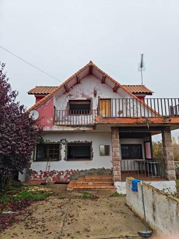 CASA PARA REFORMAR CON FINCA EN VEGAS DEL CONDADO photo 0