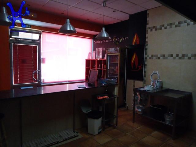 TRASPASO CON RENTABILIDAD ASEGURADA. EN EL CENTRO DE VILLARES DE LA REINA photo 0