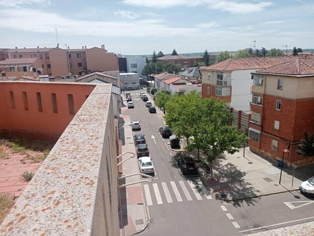 ÁTICO DÚPLEX CON TERRAZA EN LOS BLOQUES, JUNTO A LAS UNIVERSIDADES photo 0