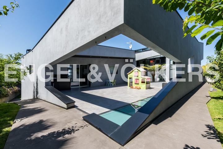 Casa En venta en Camino De Los Alisos, 400, Somió - Cabueñes, Gijón photo 0