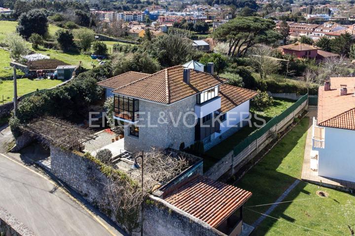 Casa En venta en Calle La Guía, 14, Llanes, Llanes photo 0