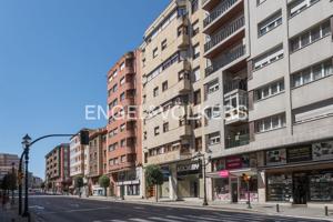 Piso En venta en Calle Ramón Y Cajal, Centro, Gijón photo 0
