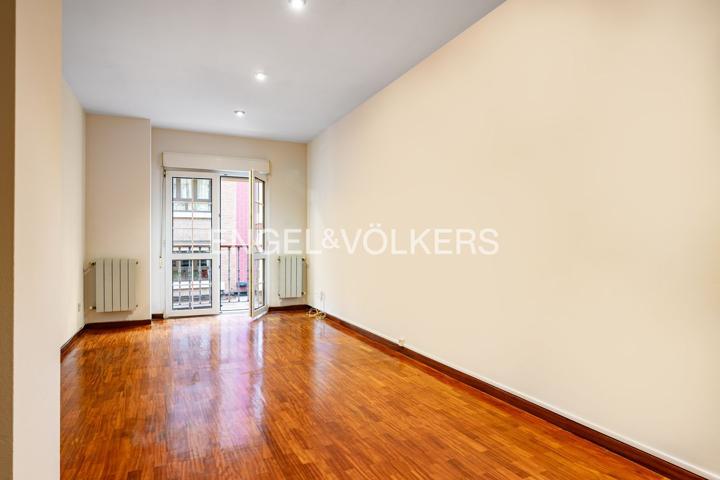 Piso En alquiler en Cl Cabrales, 110, Centro, Gijón photo 0