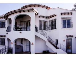 Villa con mucho potencial con preciosas vistas al mar !!!! photo 0