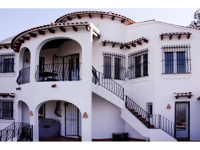 Villa con mucho potencial con preciosas vistas al mar !!!! photo 0