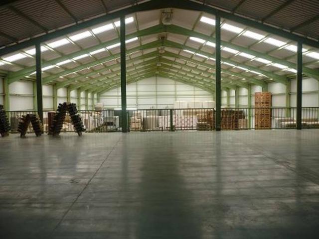 Nave comercial en venta en Mota del Cuervo photo 0
