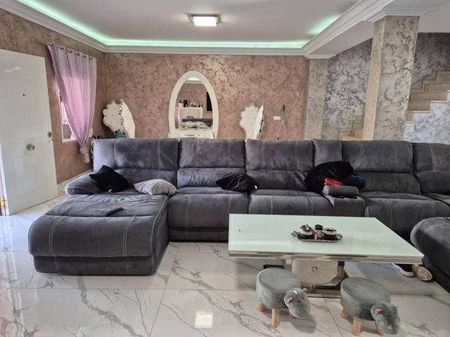 Venta de Villa en Oliva photo 0