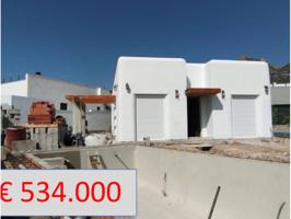Villa coqueta con un precioso estilo ibicenco que te deja totalmente enamorado de la villa. photo 0