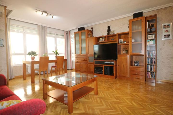 Piso En venta en Calle Terradas, El Rosón - Kelvinator, Getafe photo 0