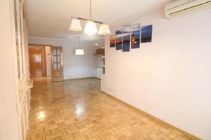 Piso En venta en Calle Ciempozuelos, Getafe Centro, Getafe photo 0
