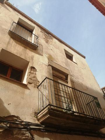 REFORMAR -Edificio esquinero con dos pisos independientes photo 0