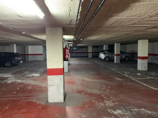 Vía Roma: plaza de garaje y amplio trastero photo 0