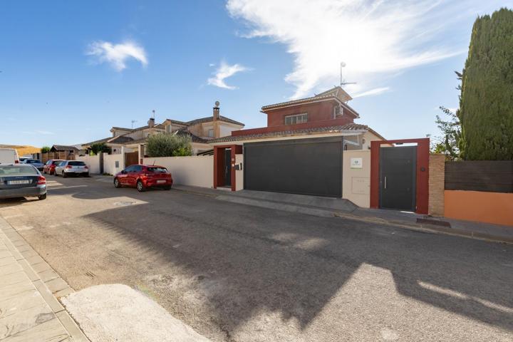 🌟 Exclusiva villa con energía solar, apartamentos turísticos y piscina privada photo 0
