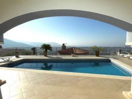 Villa En venta en Roses photo 0