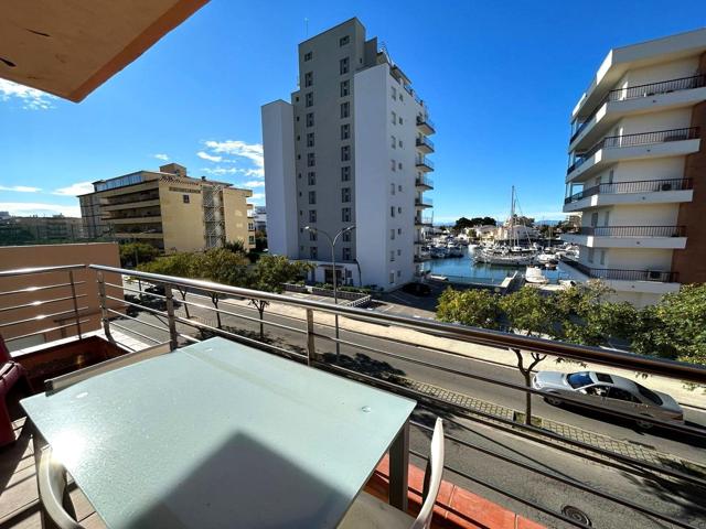 Piso En venta en Roses photo 0