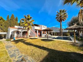 Villa En venta en Castelló d'Empúries photo 0