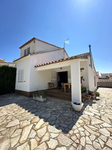 Villa En venta en Roses photo 0