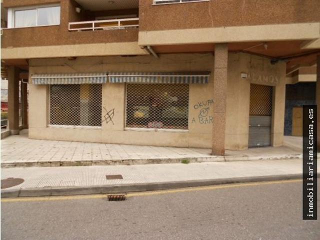 Local semi-acondicionado exterior photo 0