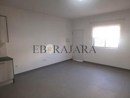 Apartamento en alquiler en Talavera la Nueva photo 0
