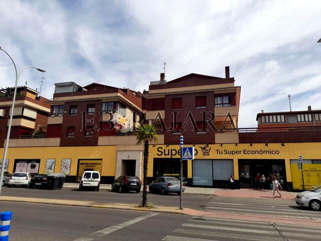 ESTUPENDA VIVIENDA DE TRES DORMITORIOS EN ZONA HOSPITAL photo 0