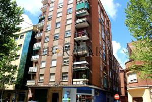 VIVIENDA CON TRES DORMITORIOS Y ASCENSOR photo 0
