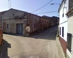 CASA DE TRES DORMITORIOS CON NAVE-GARAJE photo 0