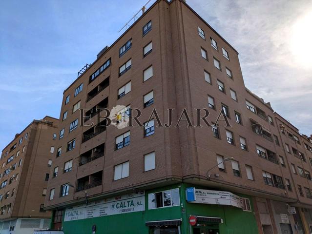 AMPLIA VIVIENDA DE TRES DORMITORIOS Y DOS BAÑOS photo 0