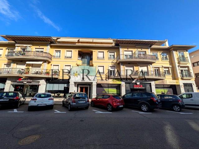 ESTUPENDA VIVIENDA DE TRES DORMITORIOS Y DOS BAÑOS photo 0