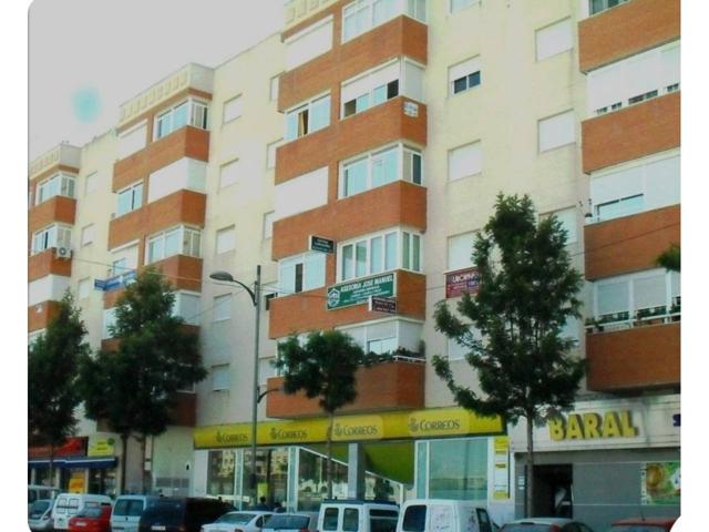 En venta vivienda en Avenida Juan Carlos I photo 0