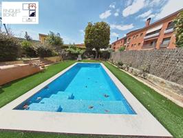 Casa En venta en La Roca Del Vallès photo 0