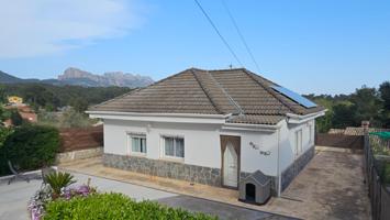 Chalet a 4 vientos, con parcela llana photo 0