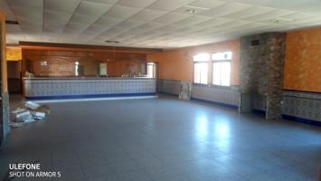 Edificio en alquiler y en venta en Plasencia de 760 m2 photo 0