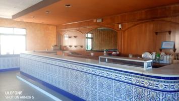 Edificio en alquiler y en venta en Plasencia de 760 m2 photo 0
