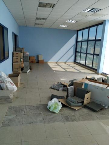 Nave Industrial en alquiler en Plasencia de 515 m2 photo 0