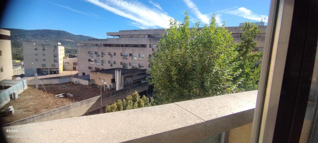 Se vende piso en ubicación de lujo con garaje y trastero photo 0
