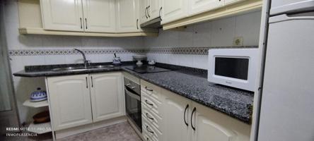 Piso en venta cerca de la isla, la universidad y del centro de Plasencia photo 0