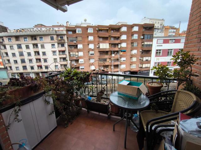 SE VENDE PISO AVENIDA DEL VALLE DE MAS DE 180 metros cuadrados y posibilidad de plaza de garaje photo 0
