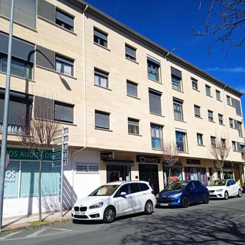Piso en venta en Plasencia de 121 m2 photo 0