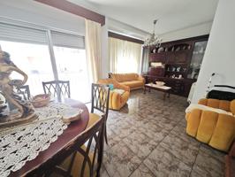 ¡Ideal para familias o inversión, centro de Plasencia! 💼👨‍👩‍👧‍👦 photo 0