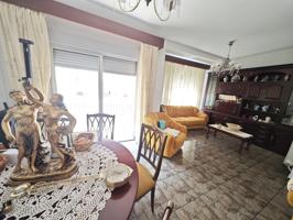 ¡Ideal para familias o inversión, centro de Plasencia! 💼👨‍👩‍👧‍👦 photo 0